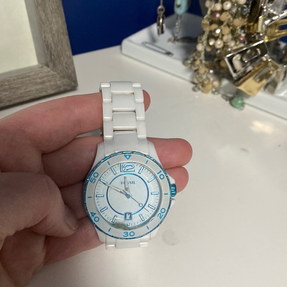 Women’s White Fossil Watch